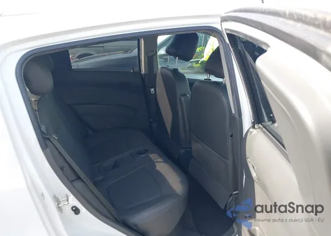 2016 Chevrolet Spark Ev 2Lt из США, поврежденный, VIN KL8CL6S05GC570162